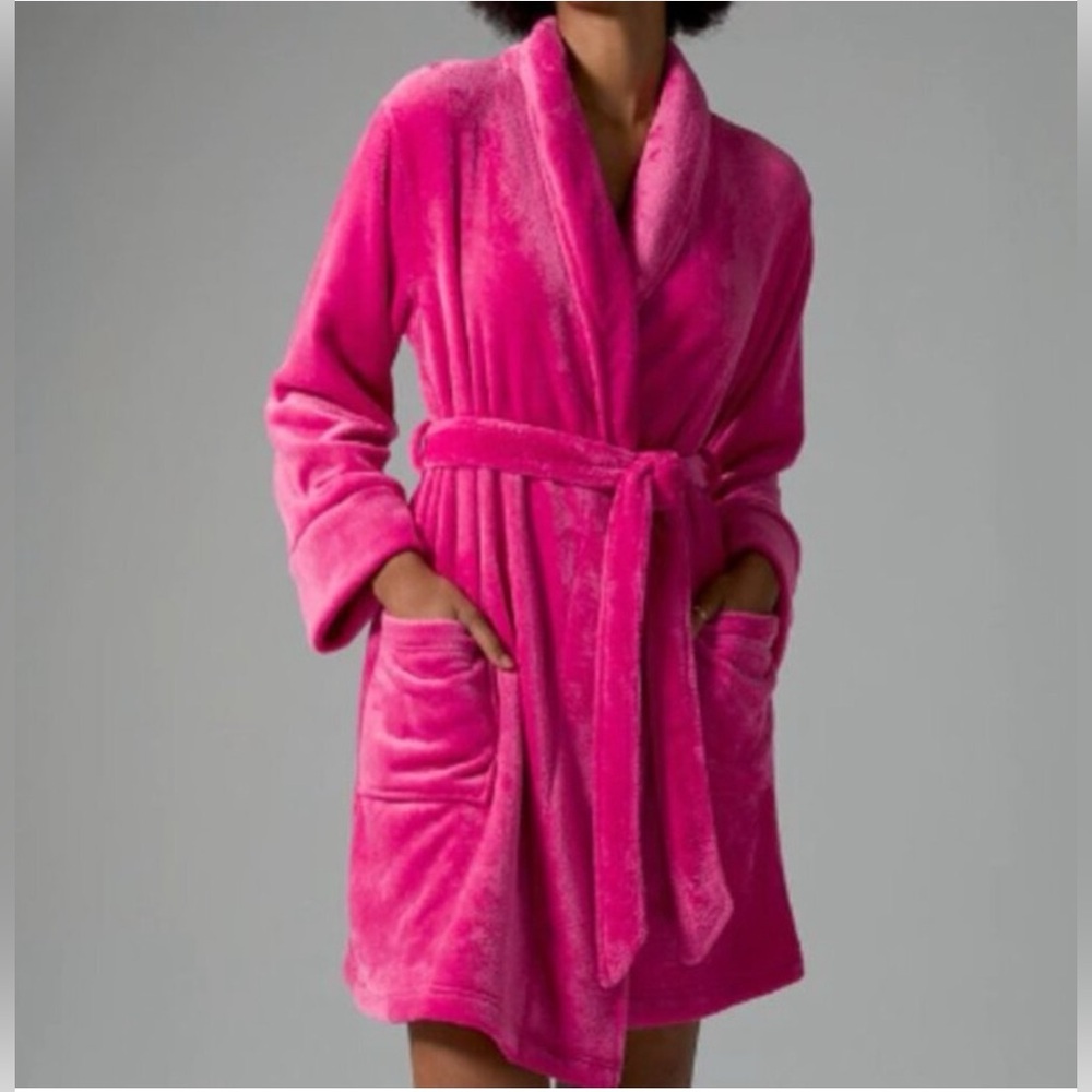 Soma Vibrant Pink Plush Robe